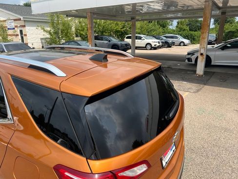 Used 2018 Chevrolet Equinox LT w/ Sun & Infotainment Package FWD image 38