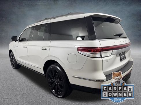 Used 2023 Lincoln Navigator Reserve AWD/4WD image 4