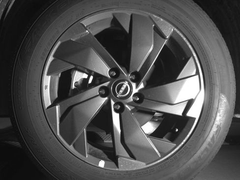 Used 2025 Nissan Rogue SV image 12