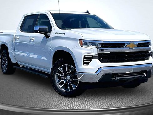 Used 2024 Chevrolet Silverado 1500 LT AWD/4WD image 13