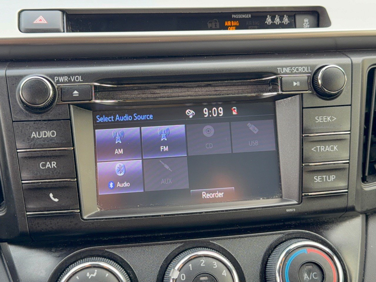 Used 2018 Toyota RAV4 LE w/ All Weather Liner Package FWD image 23