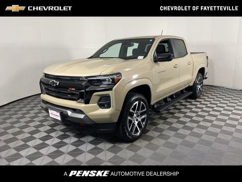 Certified 2024 Chevrolet Colorado Z71 w/ Z71 Convenience Package 2 AWD/4WD image 1