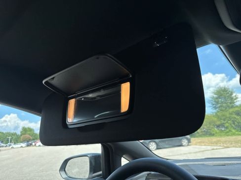 New 2025 Chevrolet Equinox EV RS image 27