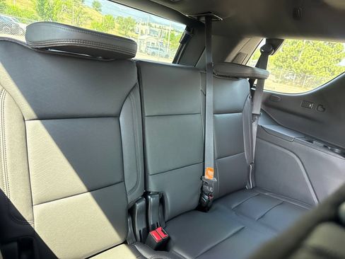 Used 2024 Chevrolet Tahoe High Country AWD/4WD image 30