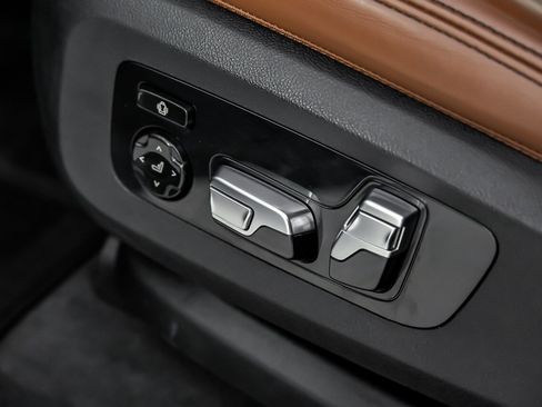 Used 2024 BMW ALPINA XB7 AWD/4WD image 24