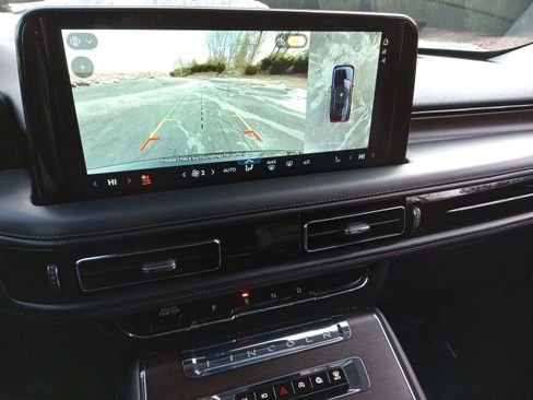 Used 2025 Lincoln Aviator Reserve image 17