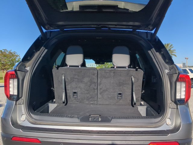 Used 2025 Ford Explorer ST-Line w/ Premium Package RWD image 14