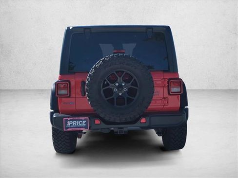 Used 2025 Jeep Wrangler Willys image 7