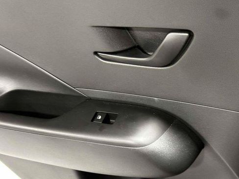 Certified 2024 Hyundai Kona SEL AWD/4WD image 20