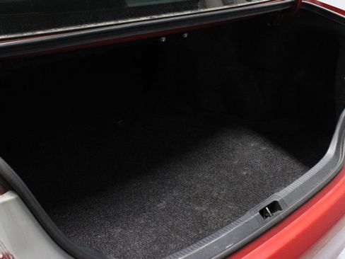 Used 2012 Toyota Camry SE FWD image 13
