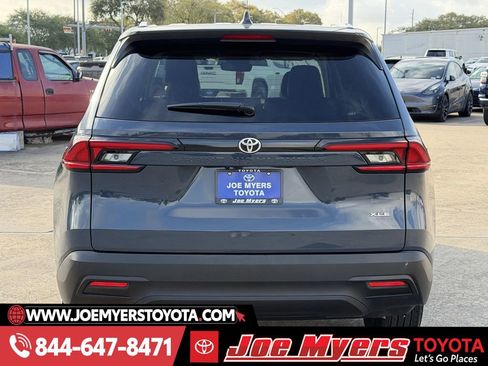 Used 2025 Toyota Grand Highlander FWD image 8