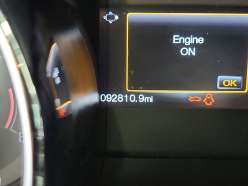 Used 2017 Ford Mustang Coupe RWD image 21