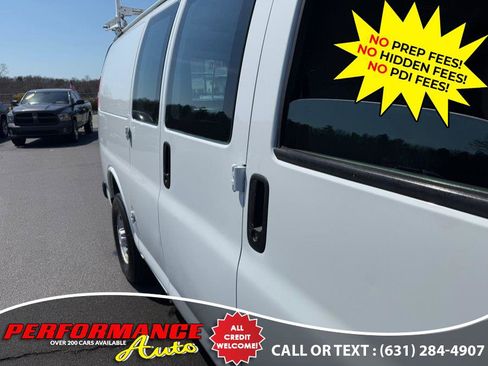 Used 2017 Chevrolet Express 2500 w/ Chrome Appearance Package image 19