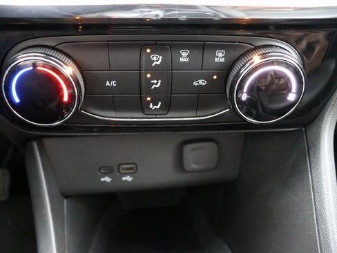 Used 2024 Buick Encore GX Sport Touring image 20