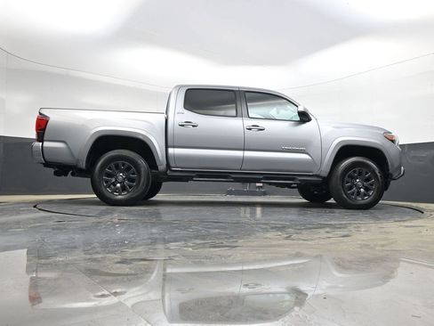 Used 2021 Toyota Tacoma SR5 image 32