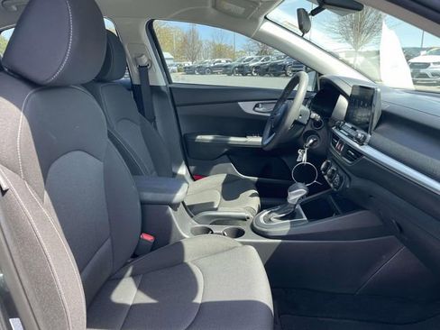 Certified 2022 Kia Forte LXS w/ LXS Technology Package image 14