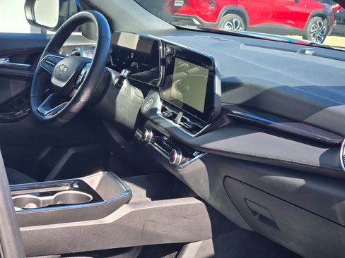 Certified 2025 Chevrolet Equinox LT image 8