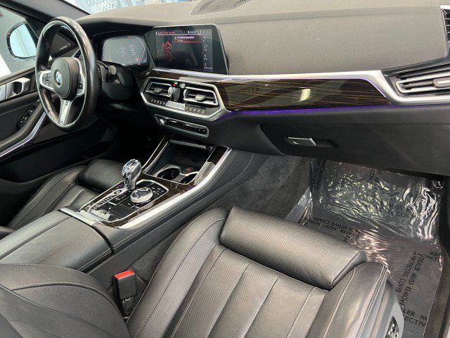 Used 2019 BMW X5 xDrive40i w/ M Sport Package AWD/4WD image 16