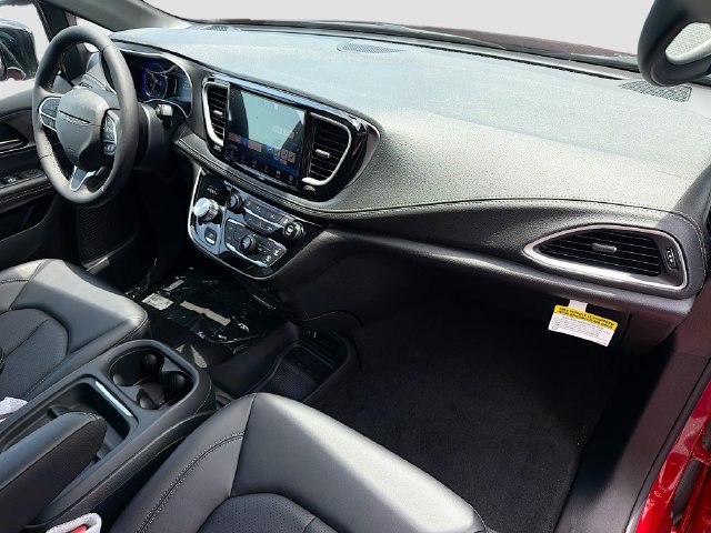New 2027 Chrysler Pacifica Select FWD image 31