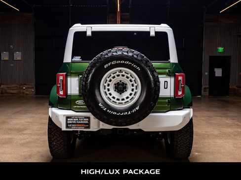 Used 2024 Ford Bronco Wildtrak image 8