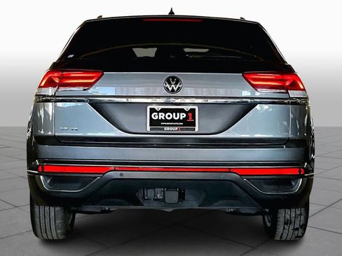 Used 2023 Volkswagen Atlas Cross Sport SE image 4