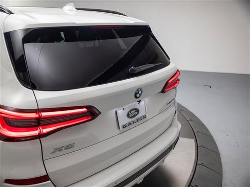 Used 2022 BMW X5 sDrive40i w/ M Sport Package RWD image 32