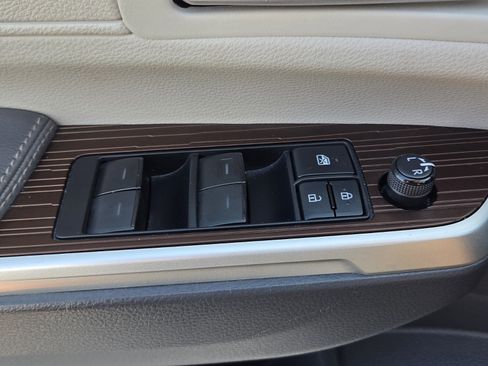 Certified 2022 Toyota Sienna XLE image 16