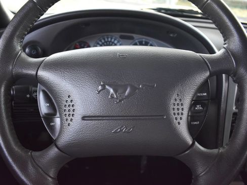 Used 2003 Ford Mustang Mach 1 RWD image 58