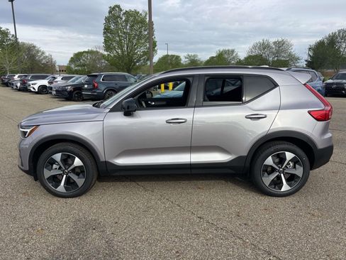 New 2026 Volvo XC40 B5 Core w/ Protection Package Premier AWD/4WD image 8