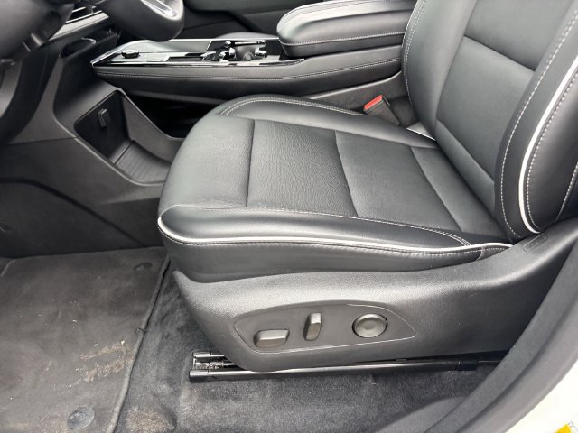 Used 2025 Buick Enclave Preferred FWD image 21