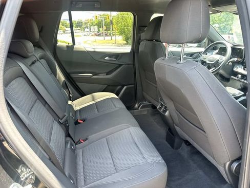 Used 2025 Chevrolet Equinox LT AWD/4WD image 11