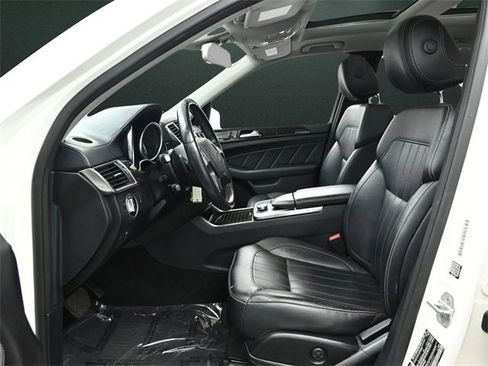 Used 2016 Mercedes-Benz GL 450 4MATIC w/ Premium I Package image 11