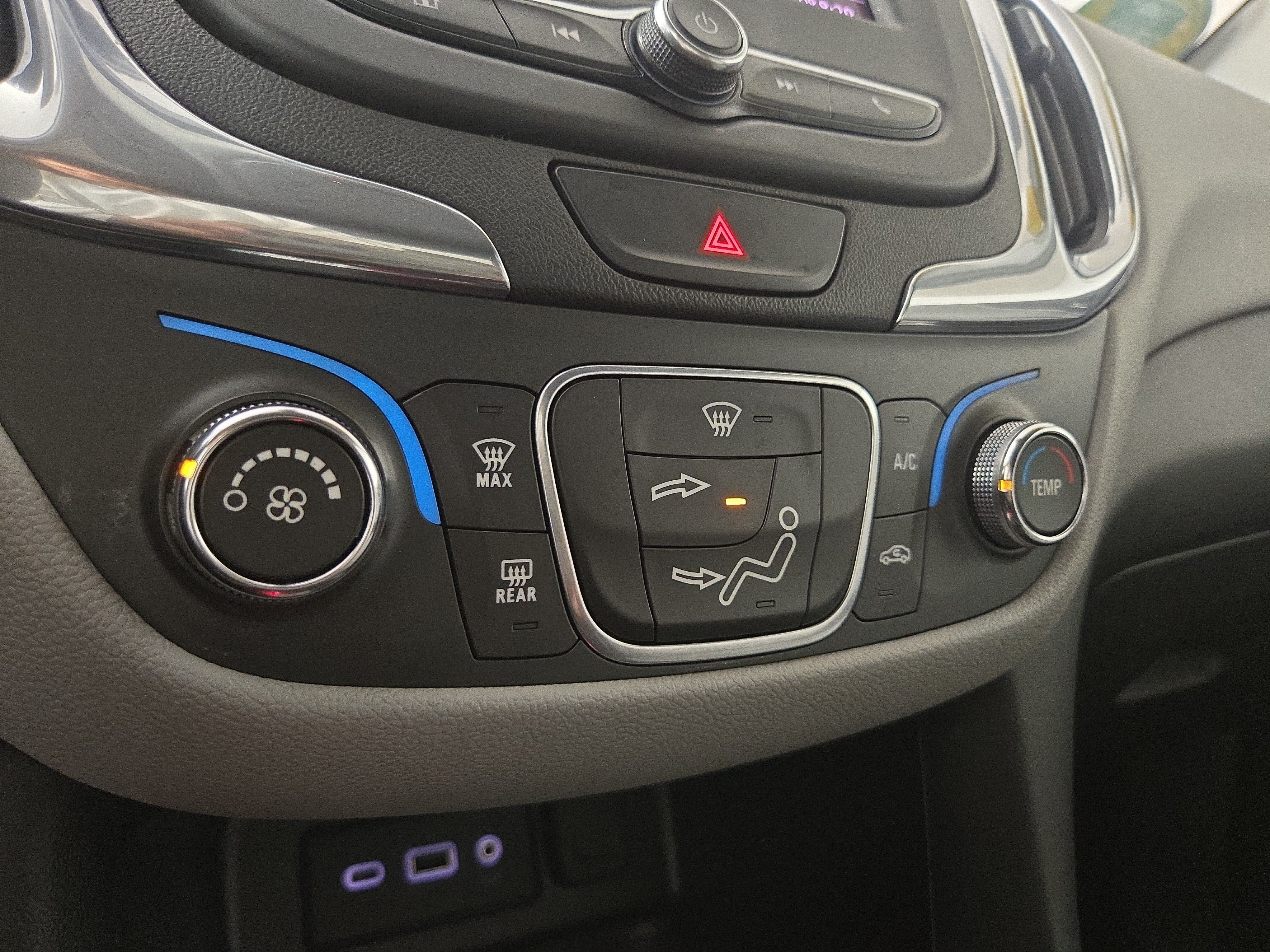 Used 2020 Chevrolet Equinox LS w/ LS Convenience Package FWD image 26