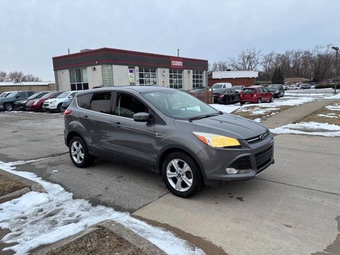 Used 2014 Ford Escape SE image 3