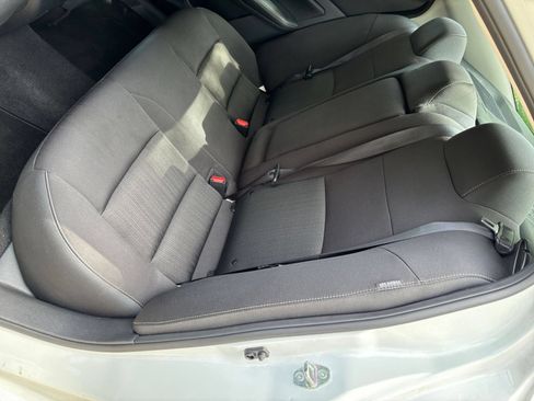 Used 2025 Nissan Altima 2.5 SV FWD image 37