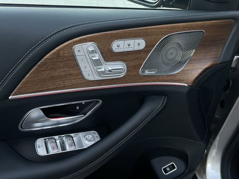 Used 2022 Mercedes-Benz GLS 450 4MATIC image 24