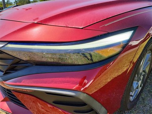 New 2024 Hyundai Elantra SEL image 6