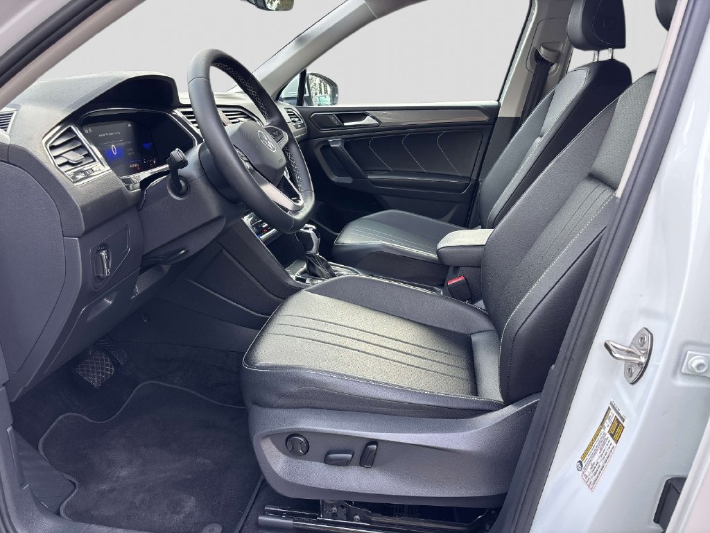 Certified 2023 Volkswagen Tiguan SE AWD/4WD image 10