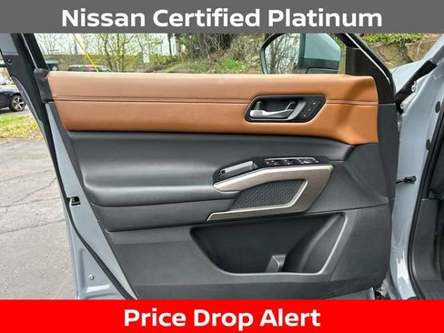 Certified 2023 Nissan Pathfinder Platinum AWD/4WD image 9