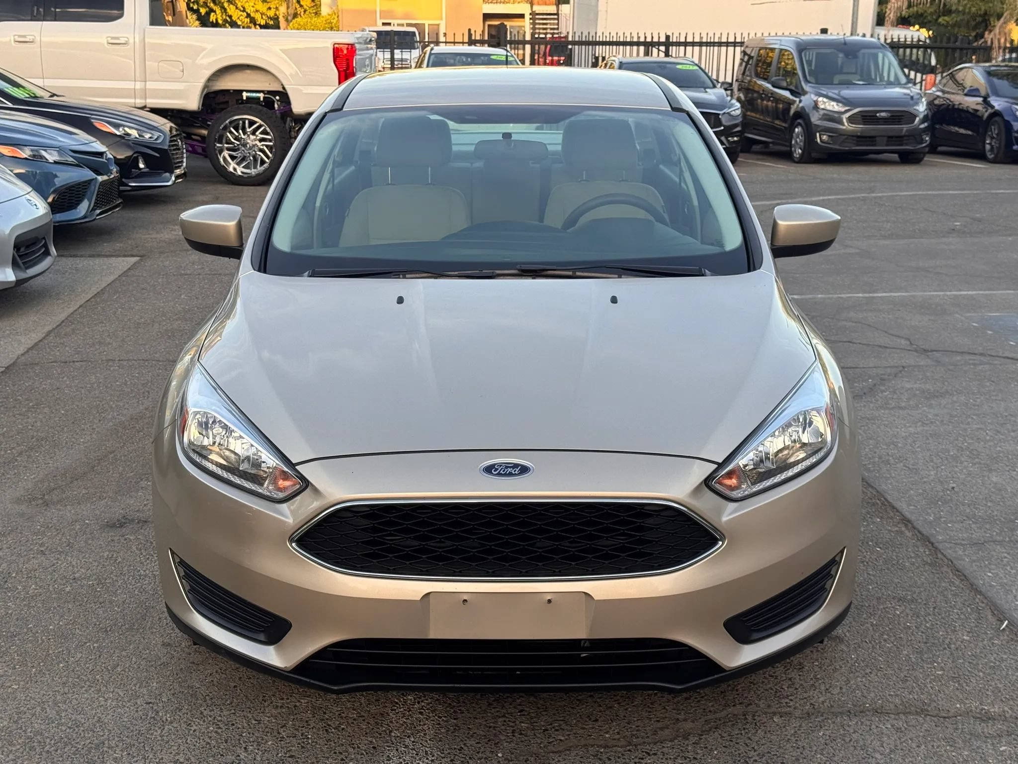 Used 2018 Ford Focus SE FWD image 9
