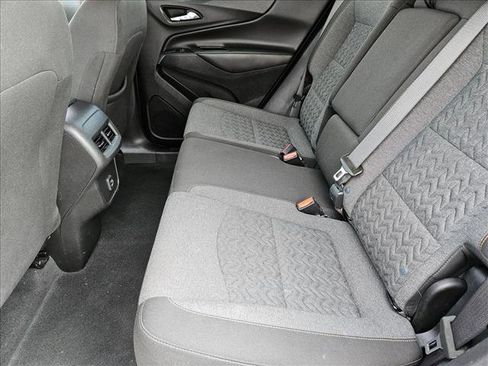 Used 2023 Chevrolet Equinox LT image 17