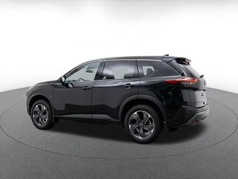 Used 2025 Nissan Rogue SV AWD/4WD image 5