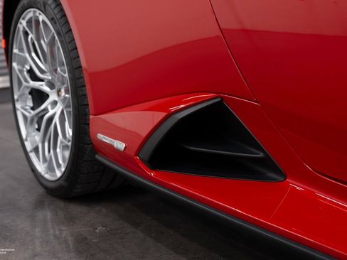 Used 2023 Lamborghini Huracan EVO image 20