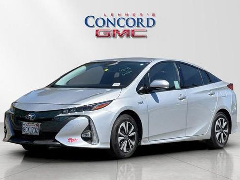 Used 2018 Toyota Prius Prime Advanced FWD image 8