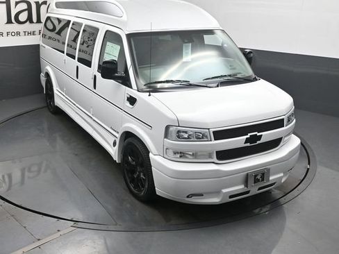 New 2026 Chevrolet Express 2500 Extended w/ Driver Convenience Package RWD image 34