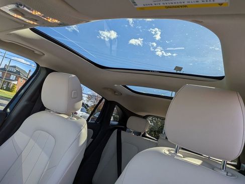 Used 2022 Mercedes-Benz GLA 250 4MATIC image 19