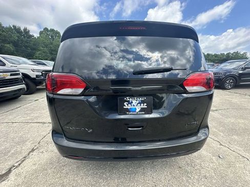 Used 2018 Chrysler Pacifica Limited w/ S Appearance Package FWD image 34