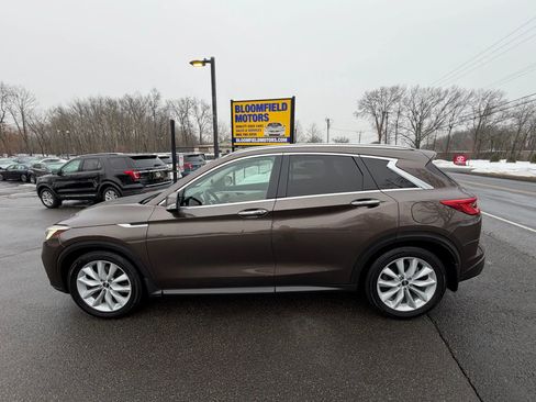Used 2019 INFINITI QX50 Essential w/ Premium Heat Package image 8