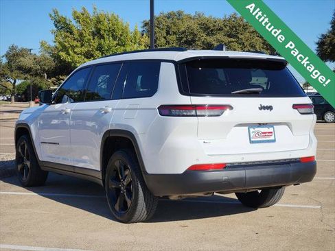 Certified 2022 Jeep Grand Cherokee L Laredo image 4