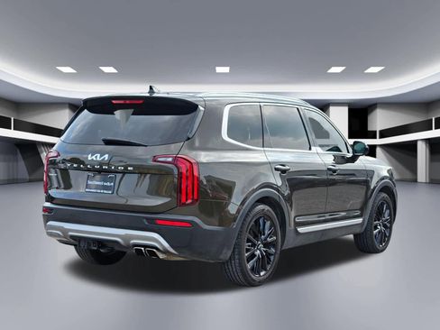 Used 2022 Kia Telluride SX w/ Towing Package FWD image 6